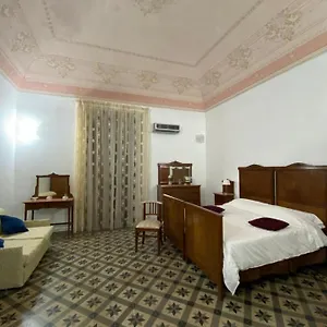  Apartahotel Crispi Italia