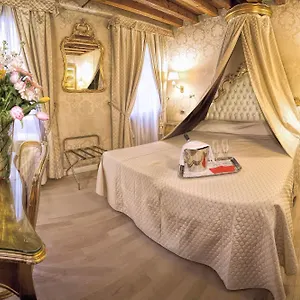 hotel-noemi.hotelslidodijesolo.com/